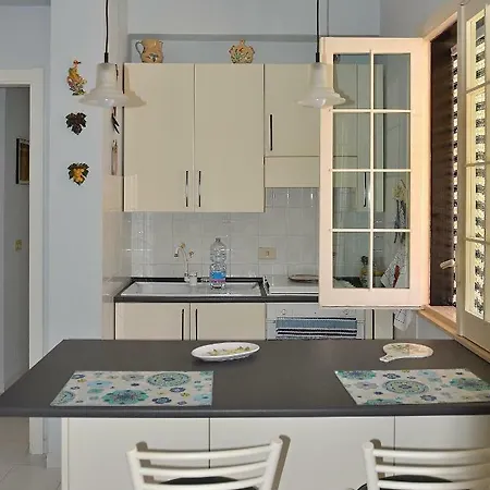 Adele מרינה די רגוזה