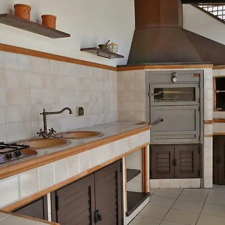 Adele מרינה די רגוזה